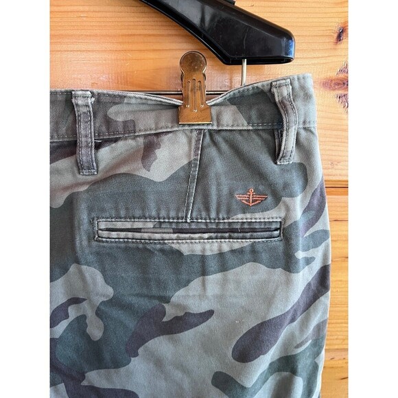 Dockers Alpha Slim Khaki Camo Men Shorts 36 - Picture 3 of 5